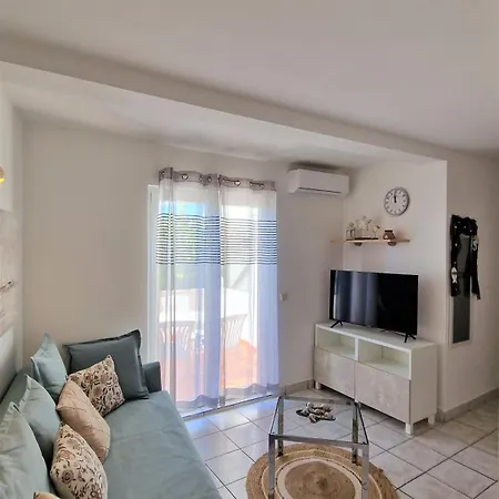 Laura Apartman Punat