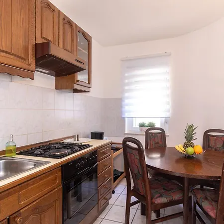 Apartment Laura Punat